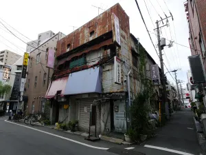 浅草の一角にて